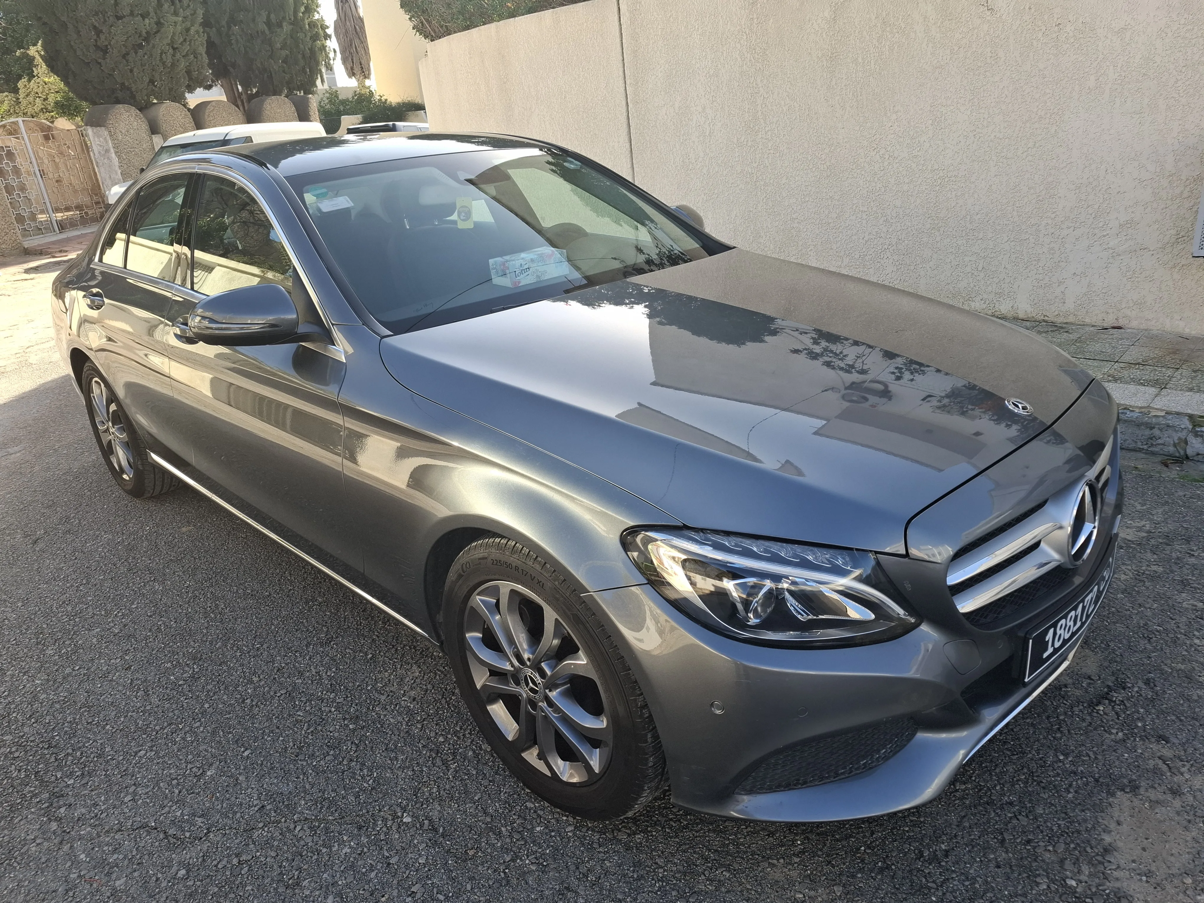 Mercedes C 180 à Ariana - Photo 4