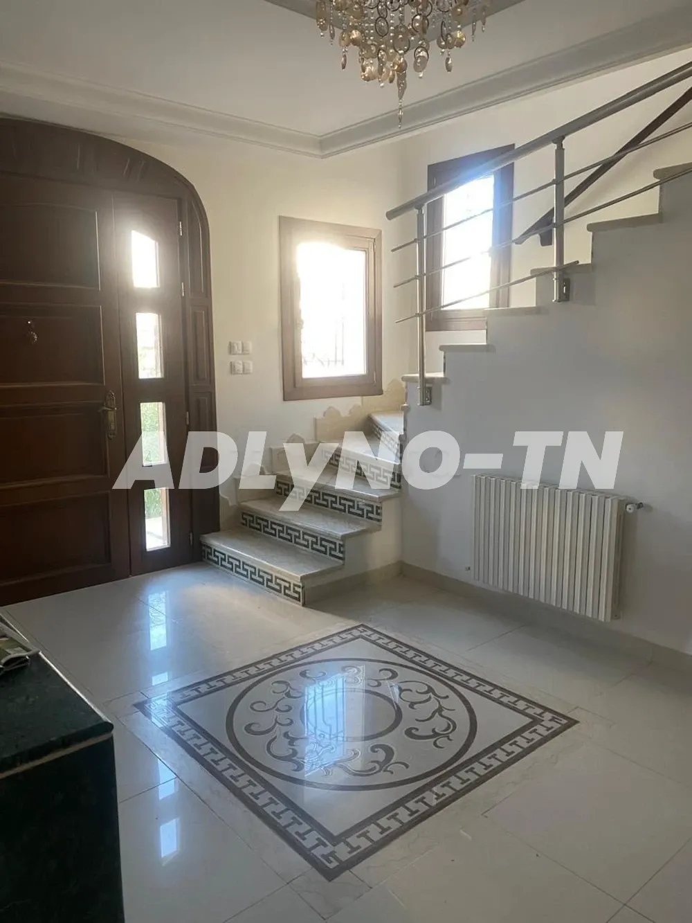 À louer villa à usage habitation ou bureautique à Mutuelleville à Tunis - Photo 1