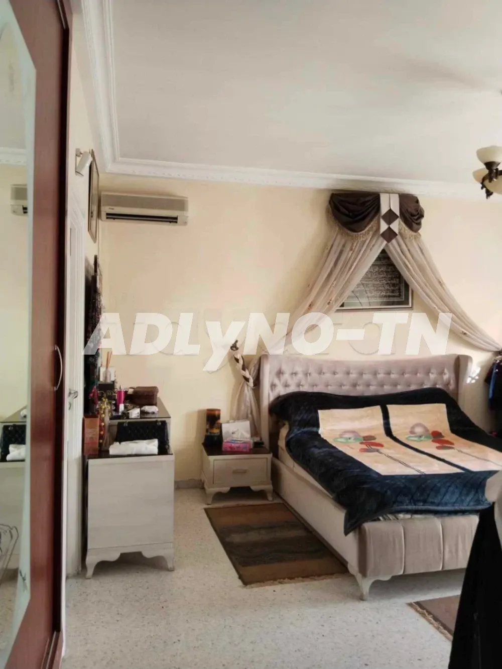 A vendre villa de 460 m² sur un terrain de 500 m² à l'aouina à Tunis - Photo 2