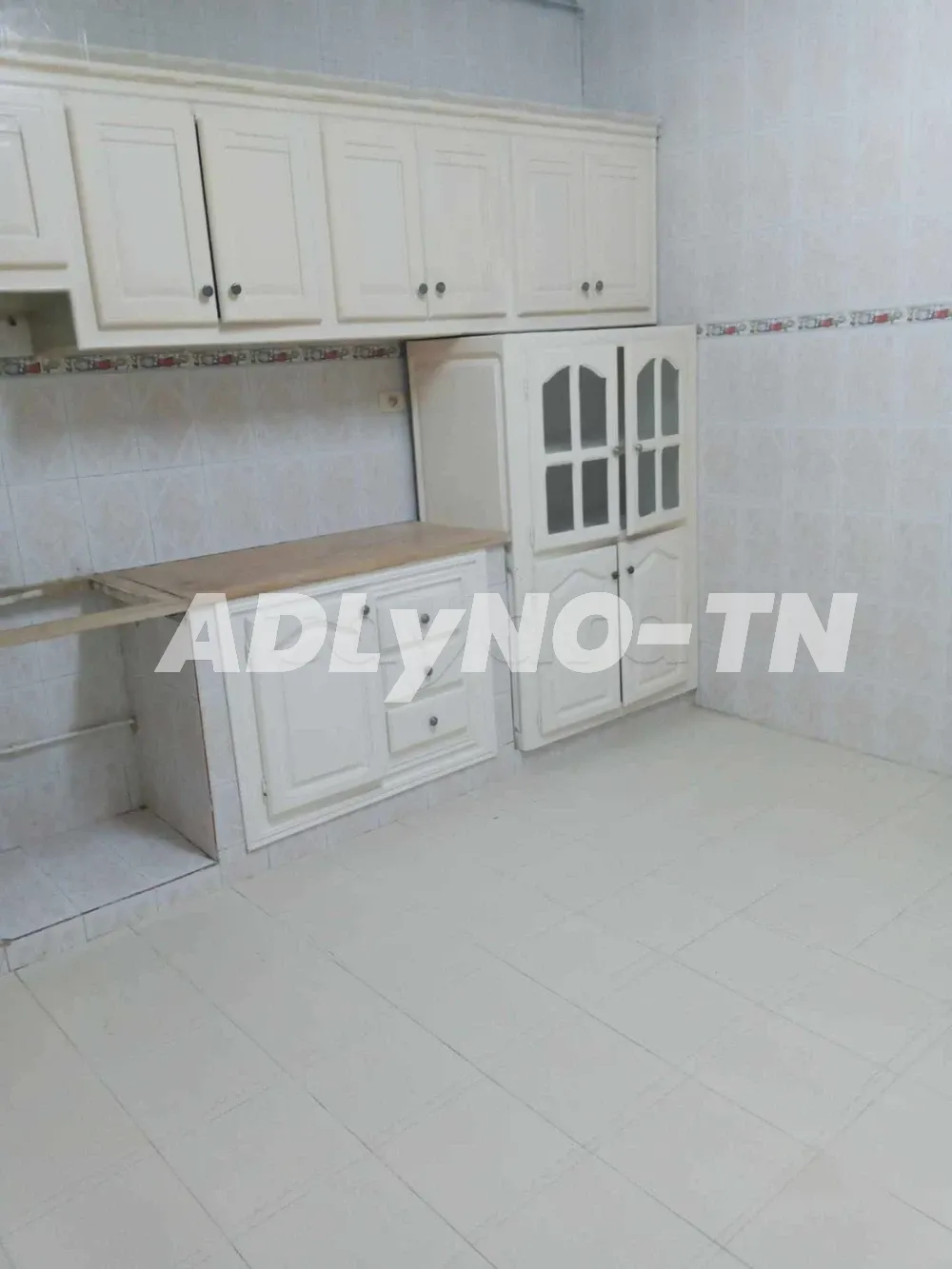  Villa S+4 avec piscine à La Soukra MVL0765 