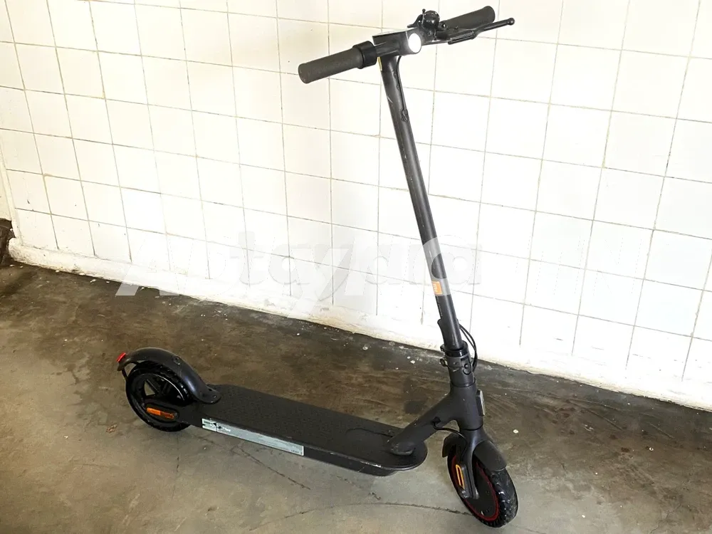 Trottinette Xiaomi pro 2 à Nabeul - Photo 2
