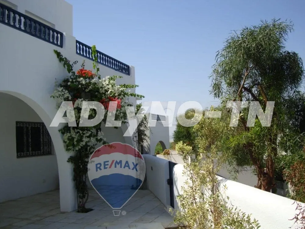 A louer une villa meublée à Gammarth à Tunis - Photo 2