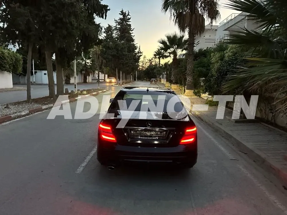 Mercedes classe c180 bva restylé pack Amg à Ariana - Photo 3