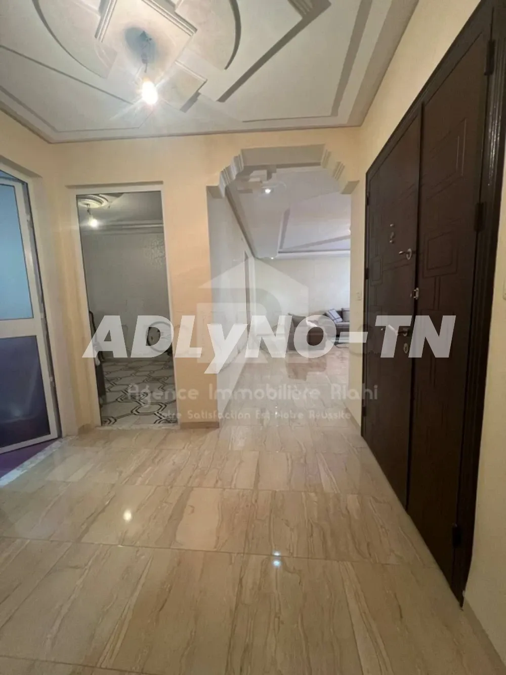 À VENDRE une maison R+2 situé à cité Errayhane à sousse - Photo 1