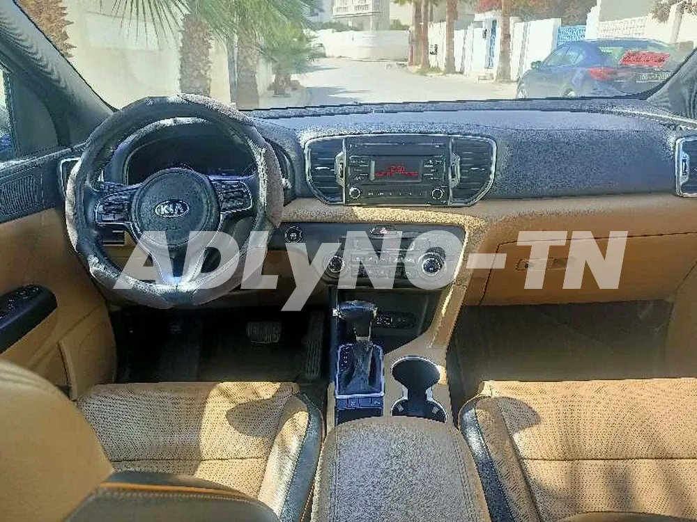 Kia Sportage BVA essence à Tunis - Photo 9