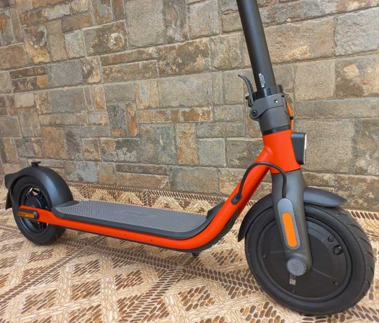 Ninebot es1 ld jdida t9riban m3aha chargeur wkolch