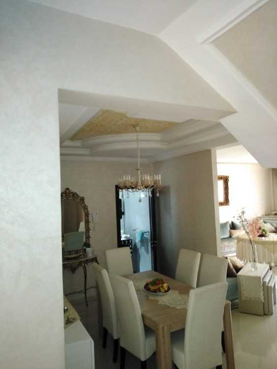 Maison à 3 niveaux à Sidi Maarouf