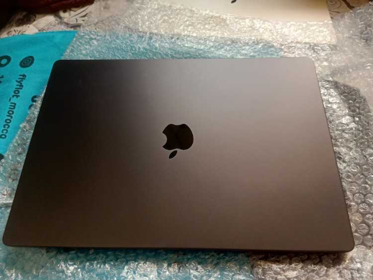MacBook pro M3 16 pouces