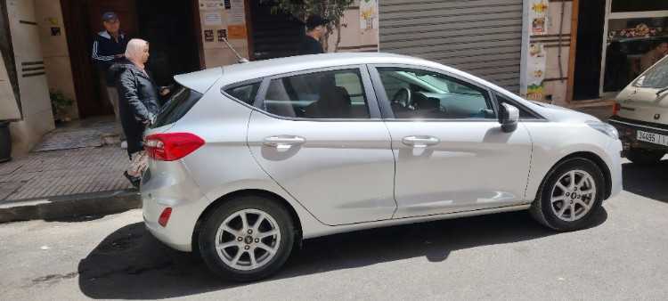 Voiture très bonne etat