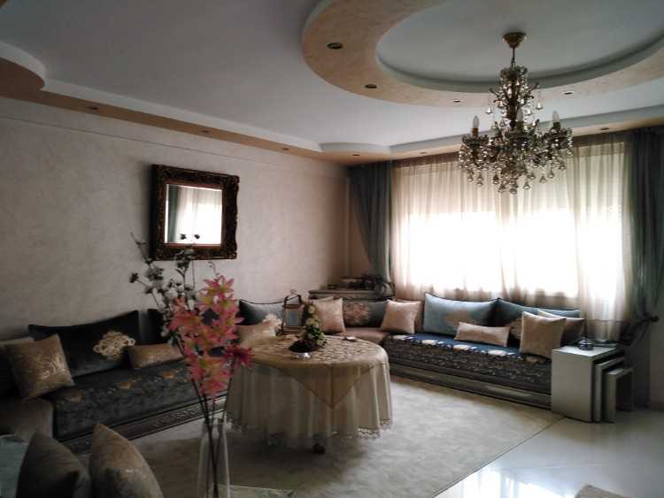 Maison à 3 niveaux à Sidi Maarouf