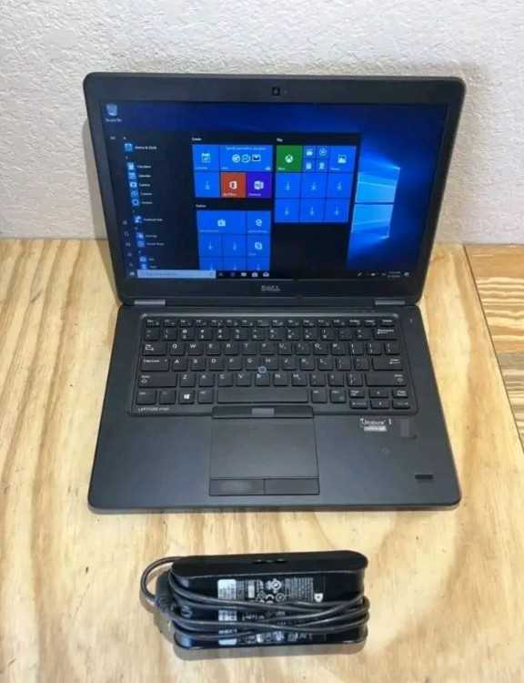 Hp i5 8eme Slime Ram 8 Disc 256 SSD batterie 6h