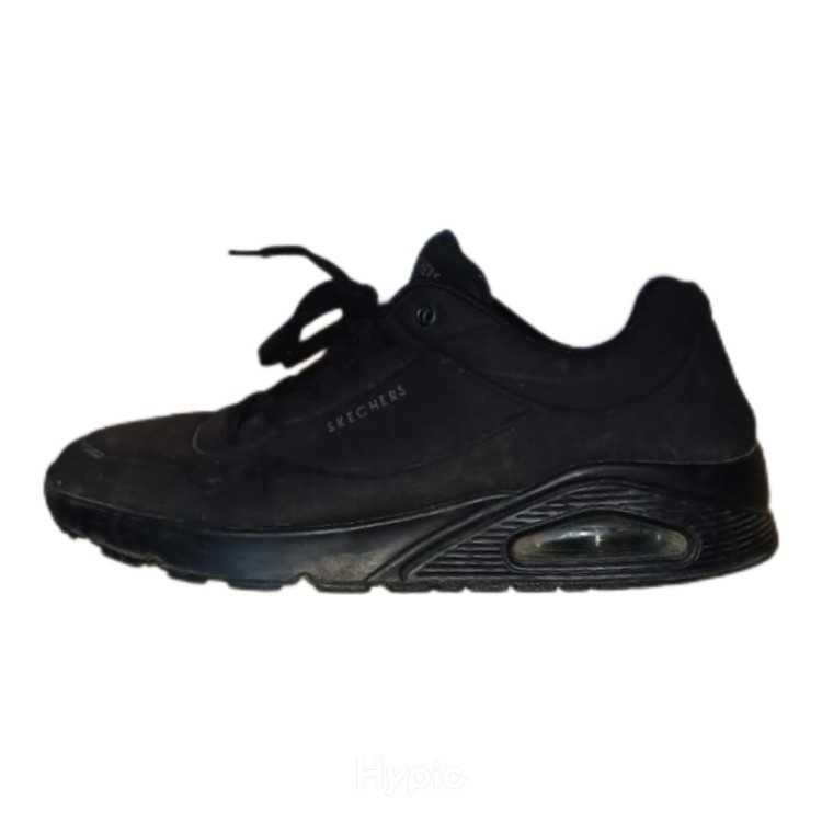 Vendre Baskets pour hommes de la marque Skechers.