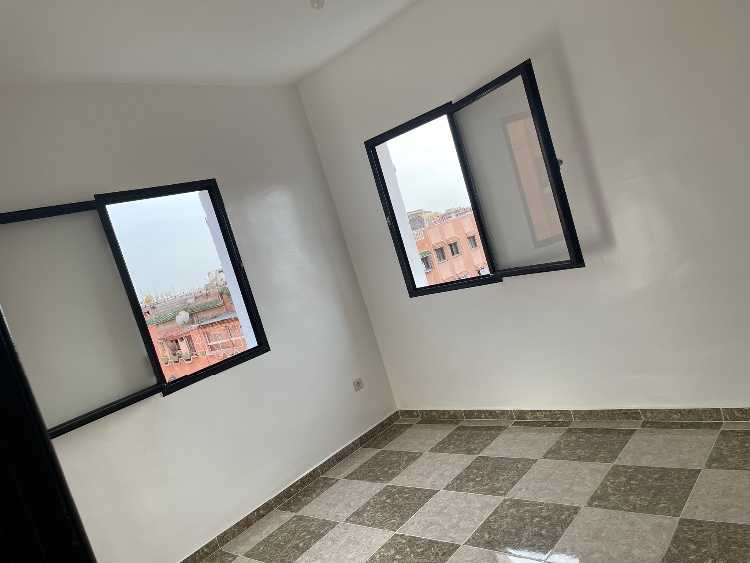 Apparemment à vendre