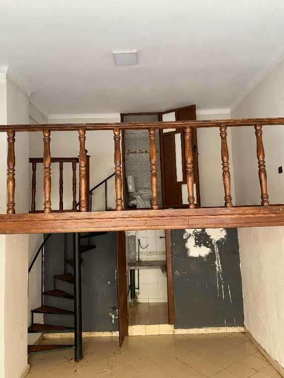 À louer – local 22 m² + soupente – benjdia