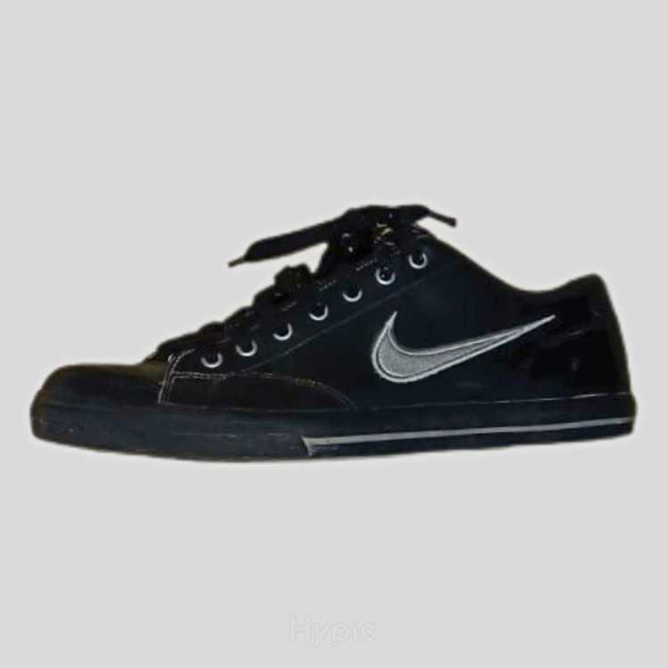 Modèle de chaussures Nike pour homme à la vente.