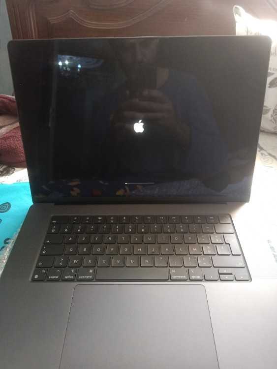 MacBook pro M3 16 pouces