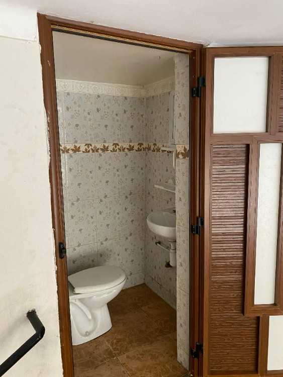 À louer – local 22 m² + soupente – benjdia