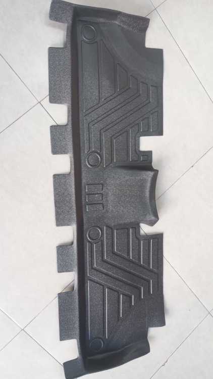 Tapis de voiture sur mesure 7d