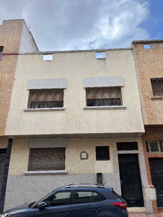 Villa à vendre à bouskoura semi fini 670 m²