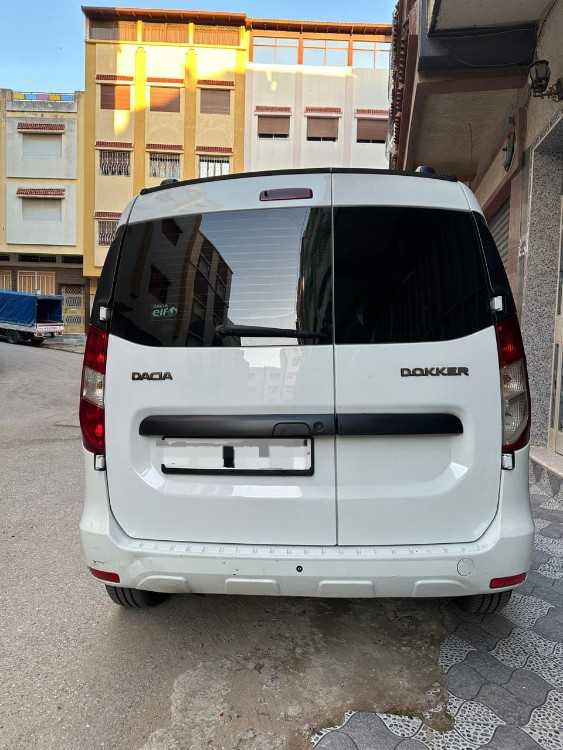 Dacia dokker a ventre