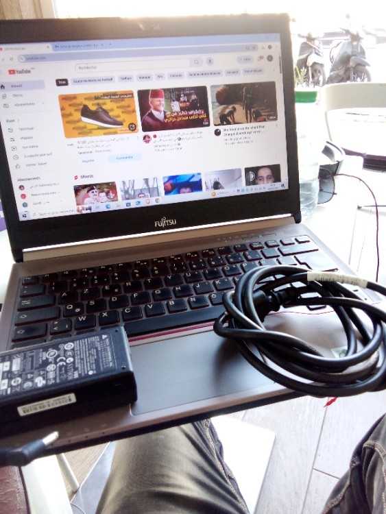FUJITSU LIFEBOOK i7 G4 8Go RAM 256Go SSD Btterie
