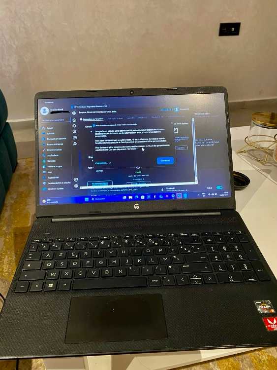Dell i5 Ram 8 Disc 256 SSD écran 15