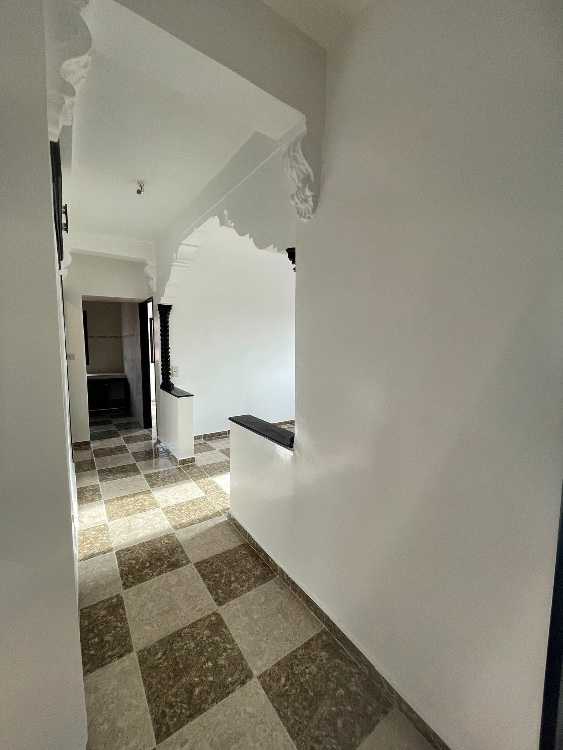 Apparemment à vendre