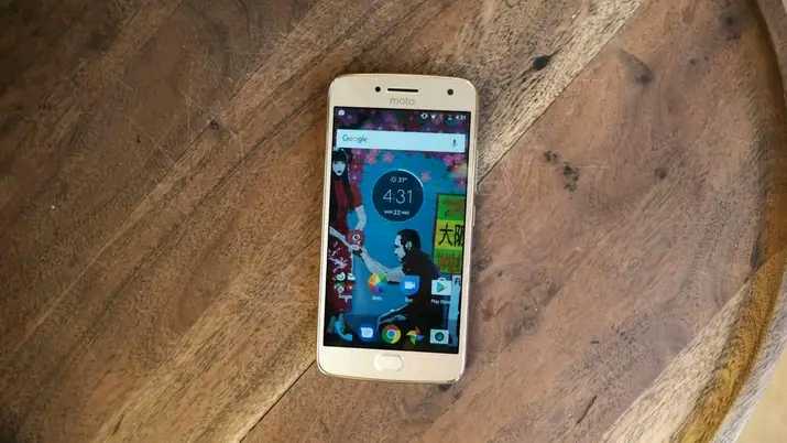 Tetephon Motorola double sim Ram 3