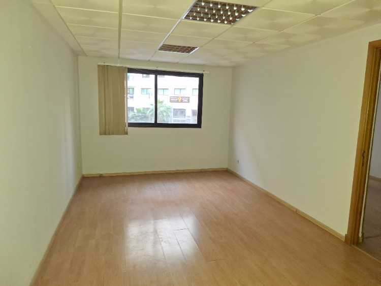 Bureau 80m² au 1ièr étage