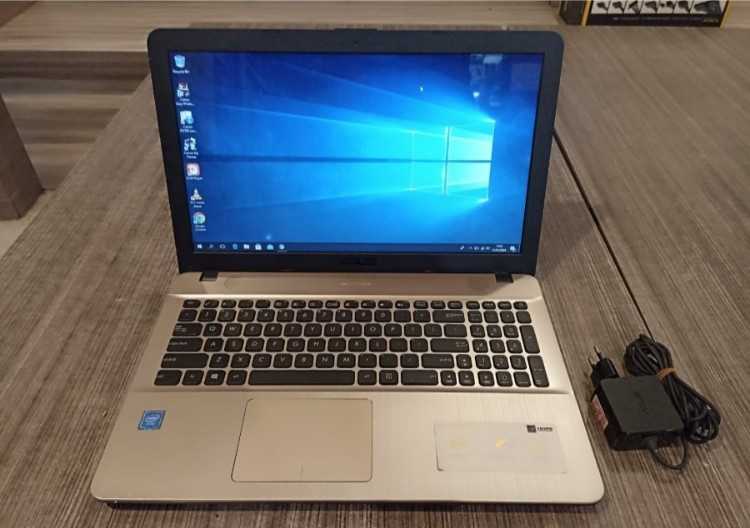 Hp i5 8eme Slime Ram 8 Disc 256 SSD batterie 6h