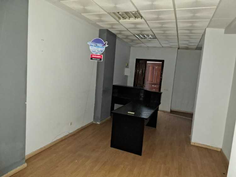 Bureau 80m² au 1ièr étage
