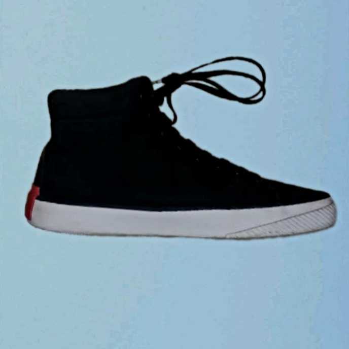Vendre Sneakers Adidas en excellent état.