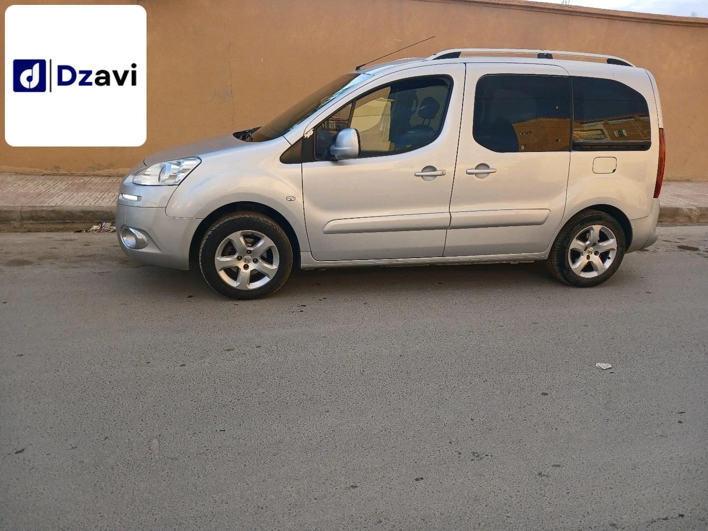 Peugeot À vendre à 28 M'SILA
