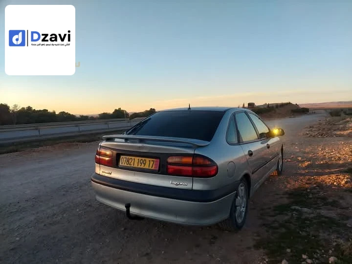 Voitures Renault à 17 DJELFA