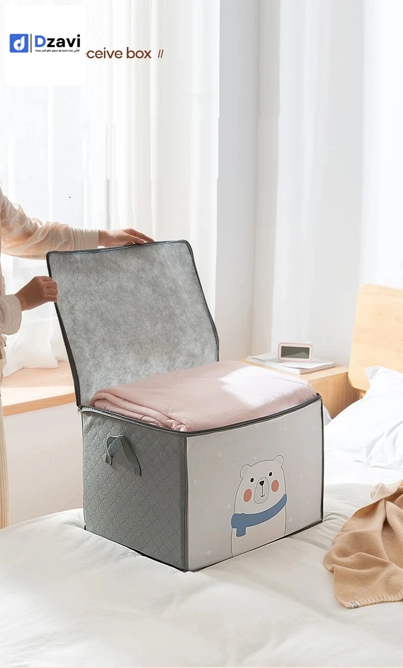 Grande capacité:Ce sac de rangement a une grande capacité, ce qui le rend parfait pour ranger des couvertures, de la literie et d’autres objets volumineux. • Poignée renforcée:La poignée renforcée facilite le levage et le déplacement du sac de rangement s