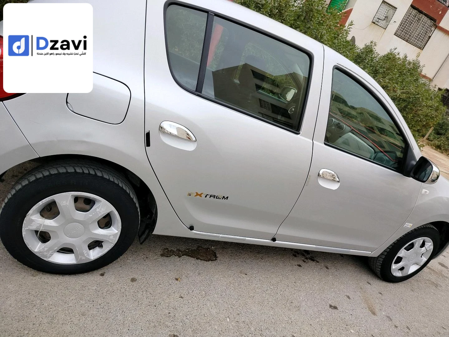 Voitures Dacia à 40 KHENCHELA
