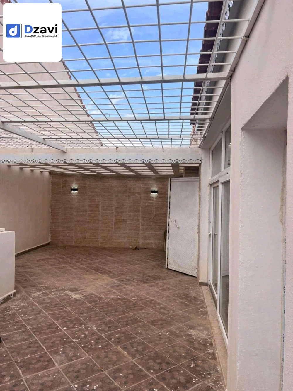 Villas À vendre à 5 BATNA superficie 150 m2