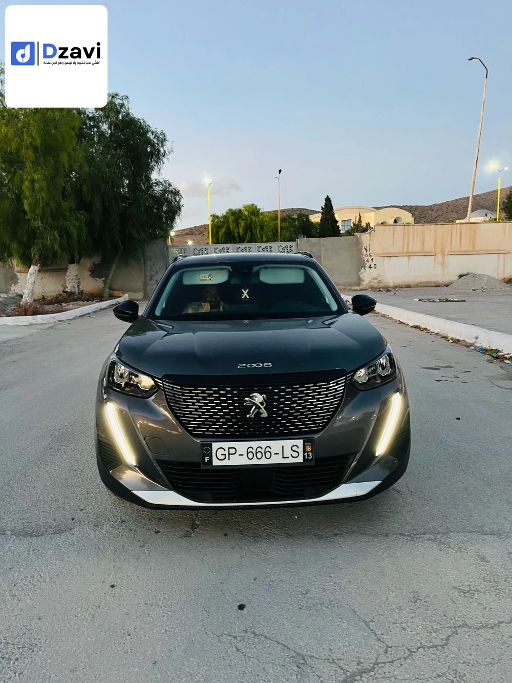Voitures Peugeot à 4 OUM EL BOUAGHI