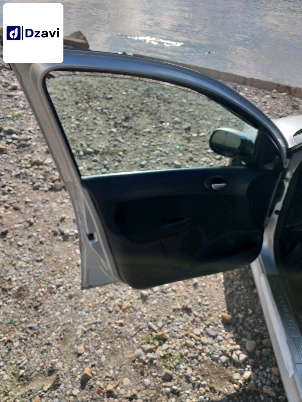 Peugeot À vendre à 6 BEJAIA