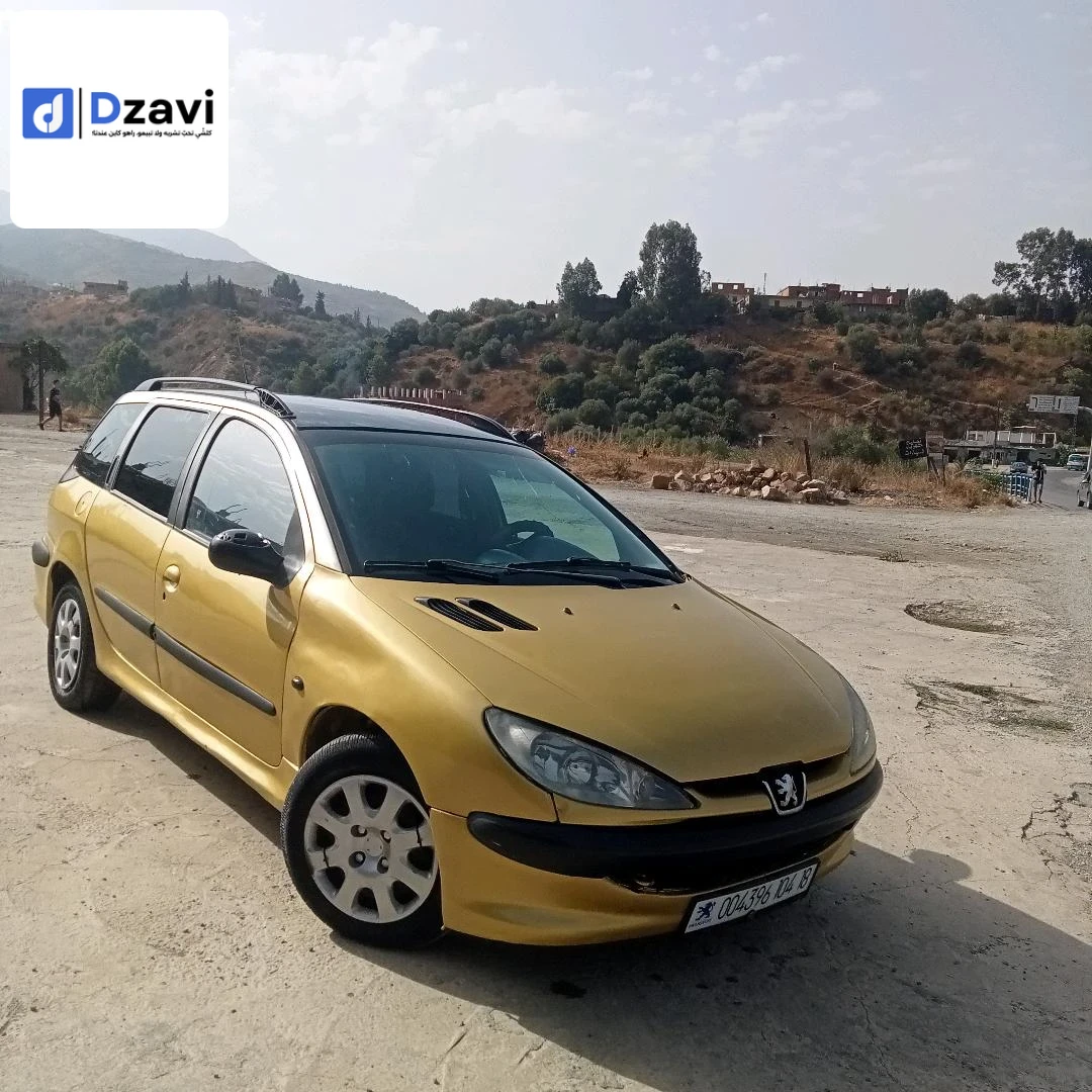 Voitures Peugeot à 18 JIJEL