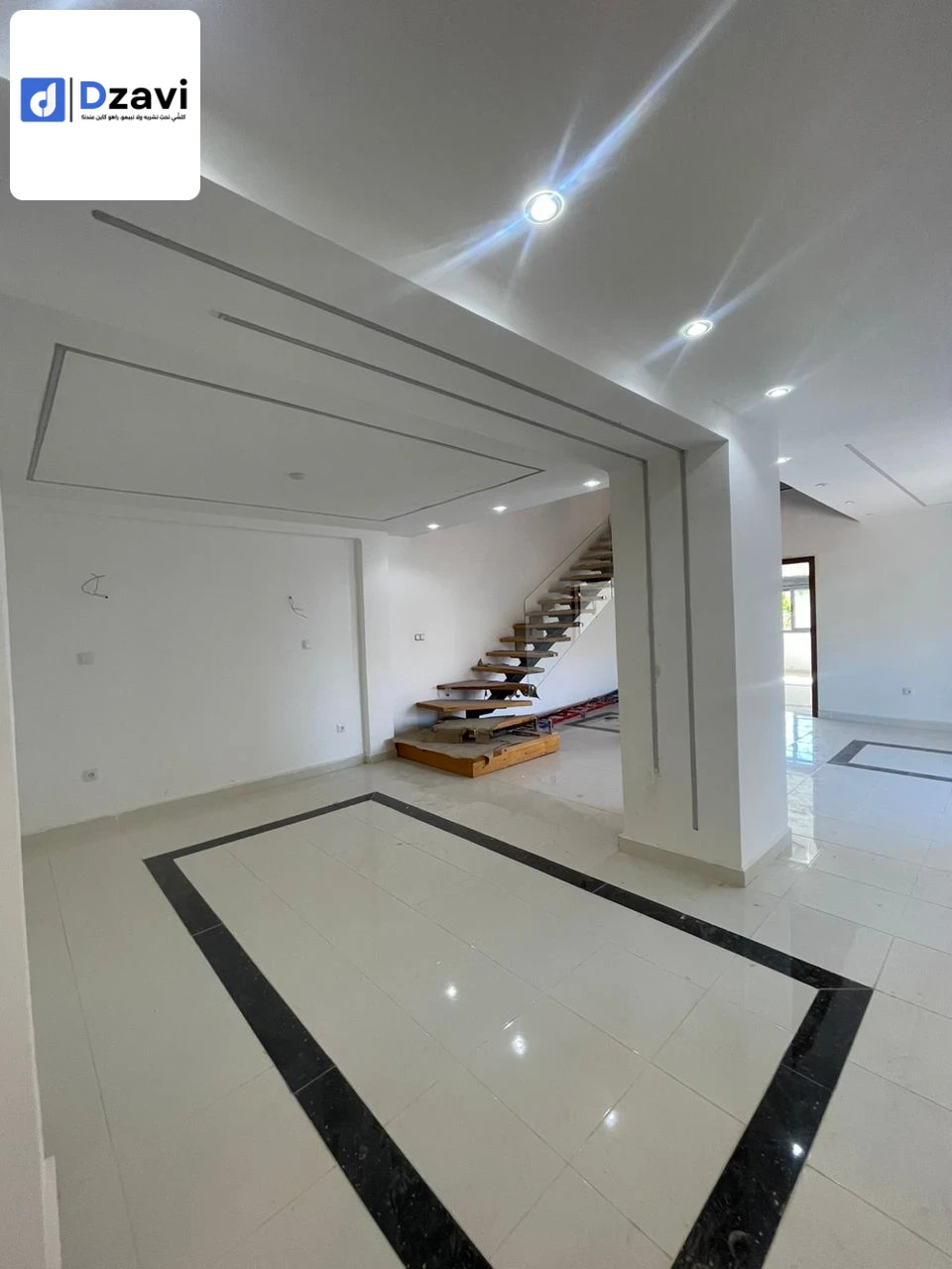 Villas À vendre à 16 ALGER superficie 550 m2