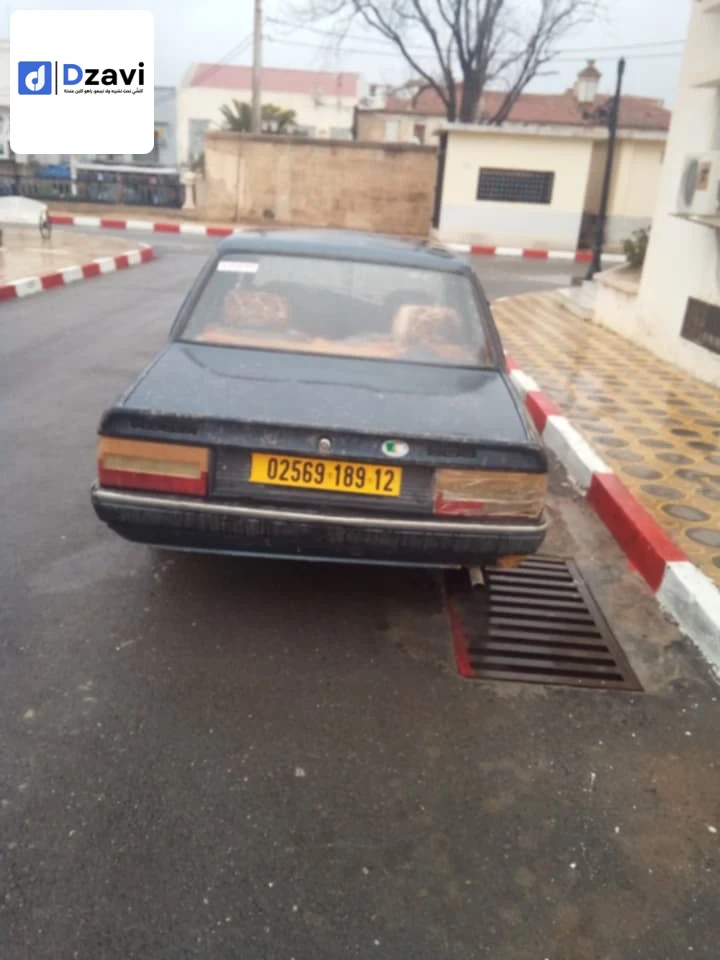 Voitures Peugeot à 12 TEBESSA