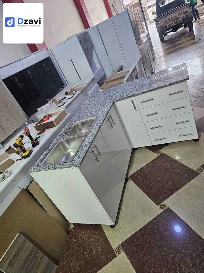 خدمة بزاف نقية مراحش تندم عليها كل الألوان والمقاسات متوفرة من الورشة للزبون مصنوع بالميلامين و الهايقلوز من أجود أنواع الخشب مع توصيل لباب المنزل بسعر معقول (البليدة/الجزائر/تيبازة/المدية/بومرداس)