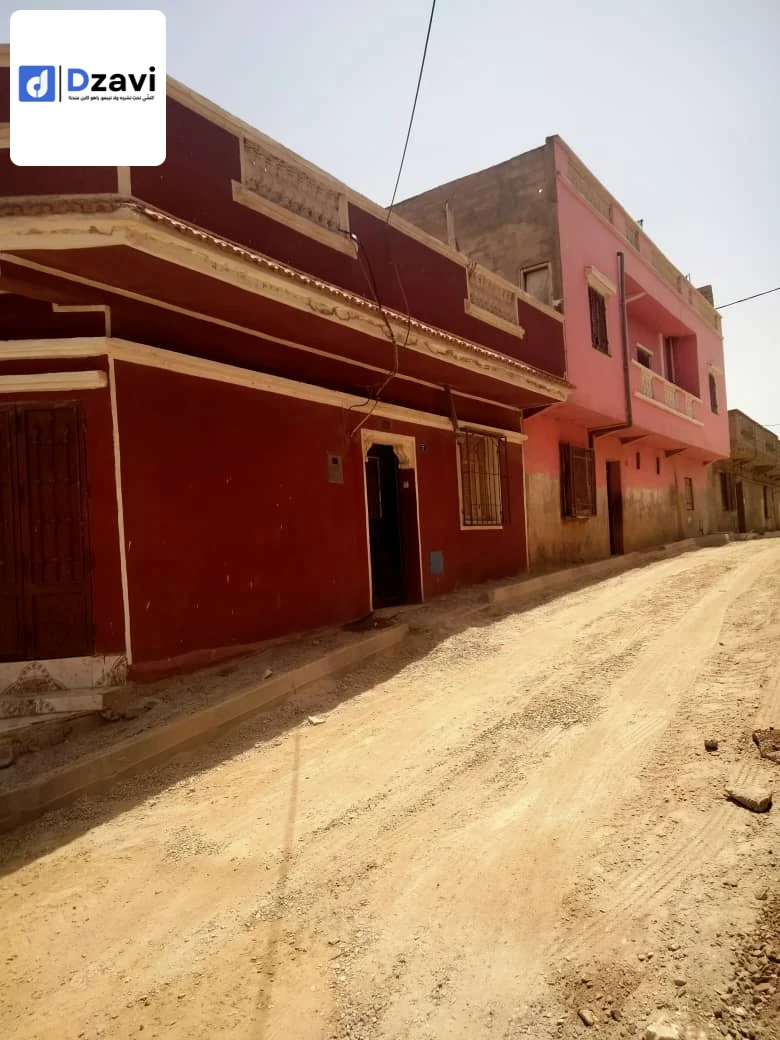 Maisons Traditionnelles À vendre à 46 AIN TEMOUCHENT superficie 180 m2