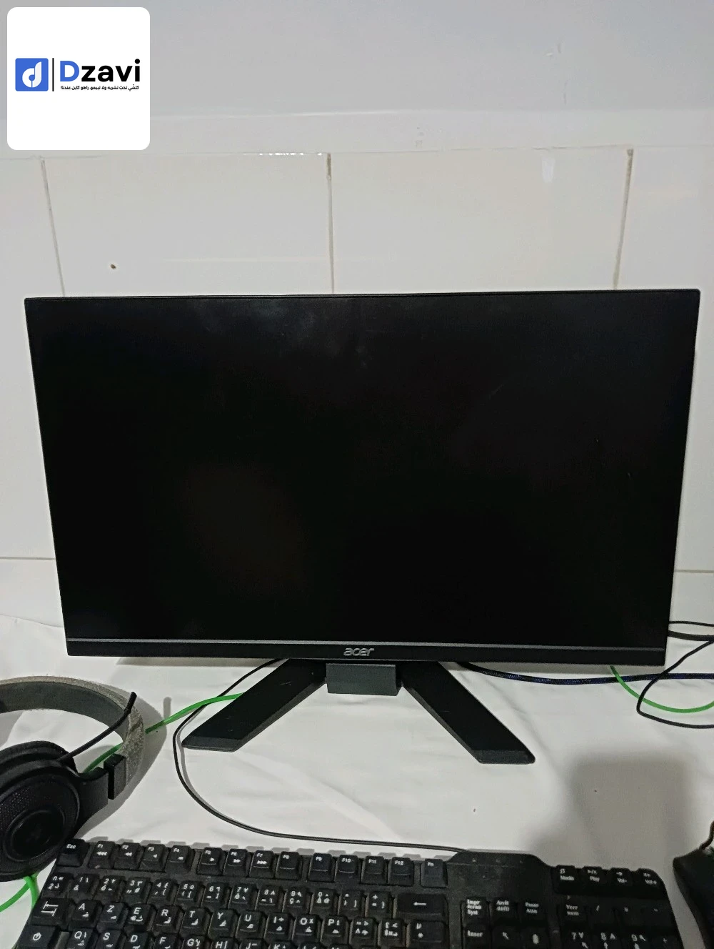 -Écran acer 24 pouces .75hz display port+ 2 HDMI porte. 1080p -Carte mère B450m-A fiha 4 slot pour ram -Processeur Ryzen 3 2200g Vega 8 + fan -Ram 16g ddr4 -Boite alimentation capsys 700W -Stockage 1 terra hdd -Sori Razer Viper mini -Casque Razer kraken -