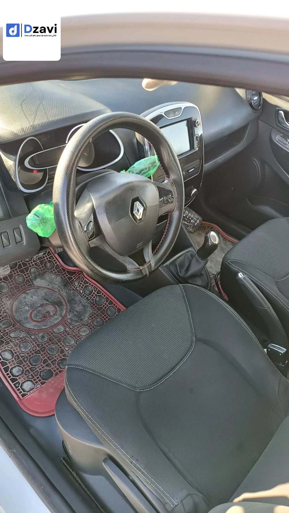 Voitures Renault à 7 BISKRA