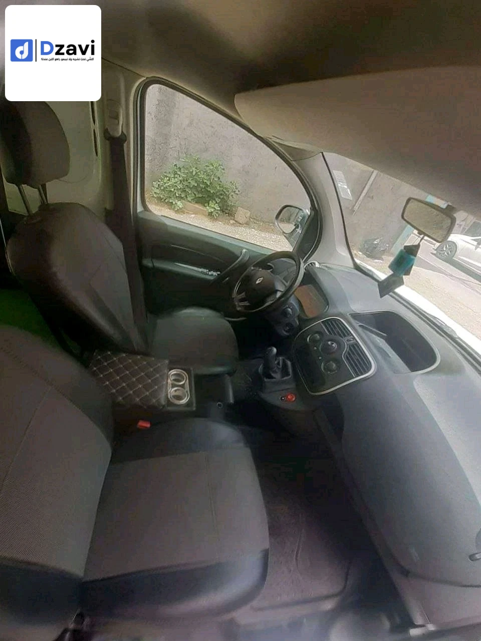 Voitures Renault à 9 BLIDA
