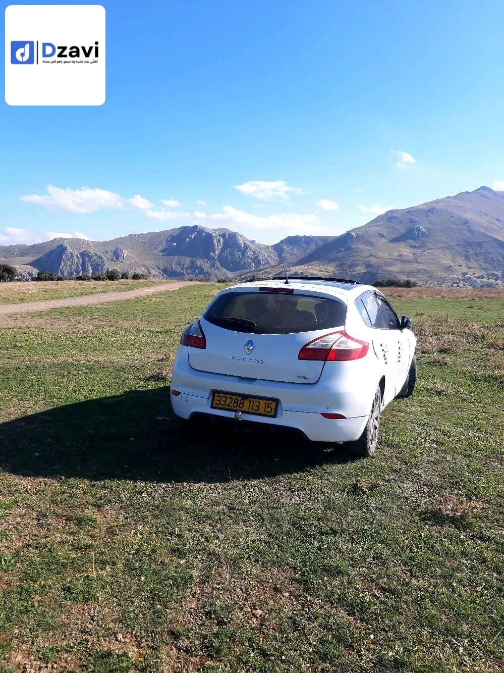 Voitures Renault à 15 TIZI OUZOU