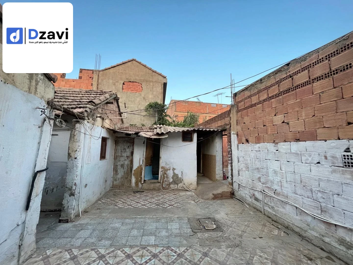 Maisons Traditionnelles À vendre à 44 AIN DEFLA superficie 300 m2
