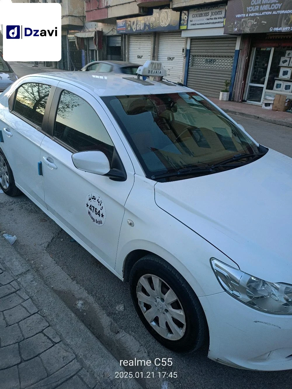 Peugeot À vendre à 6 BEJAIA